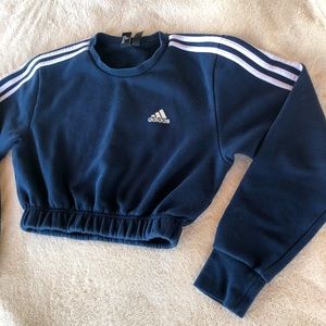 Cropped Adidas crewneck